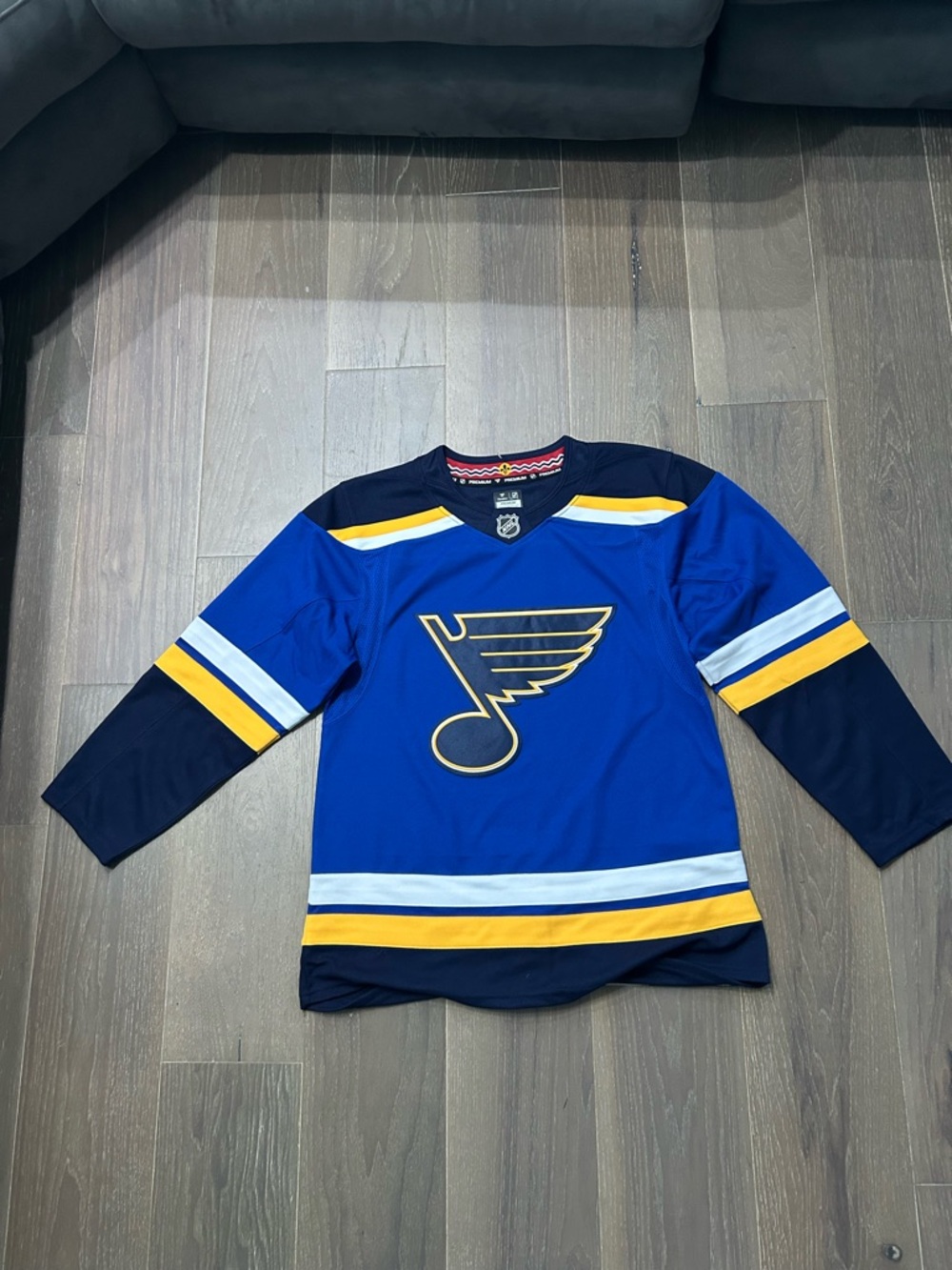Fanatics St. Louis Blues premium hockey Jersey. NWOT size 50